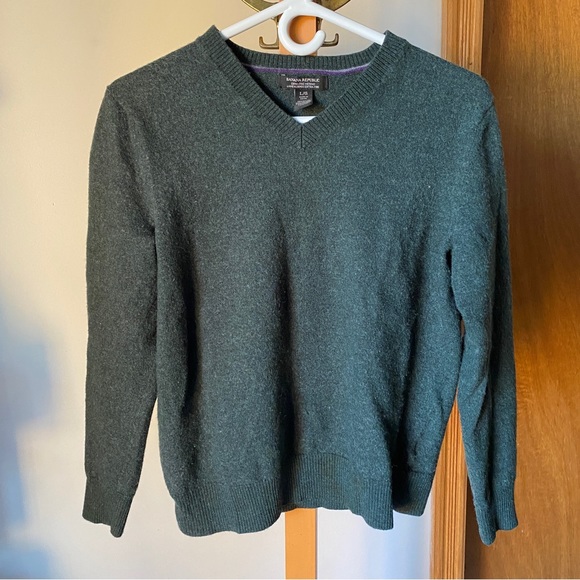 Banana Republic Merino Wool Sweater - Picture 1 of 4